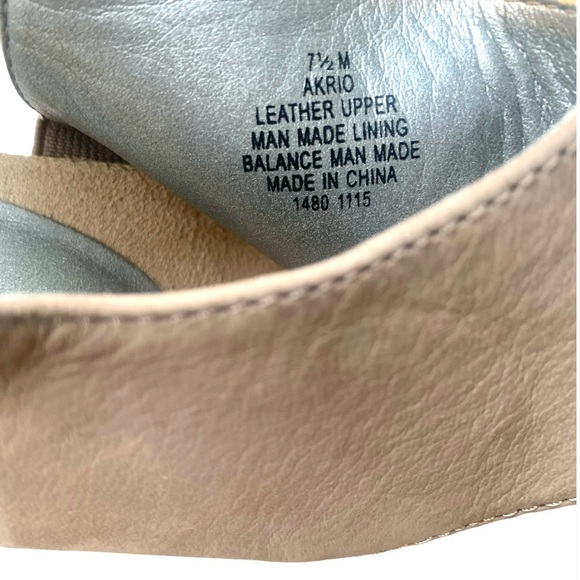 Anne Klein Akrio Tan Suede Leather Wedge Heels Metallic Strap & Buckle Size 7.5 - Picture 4 of 8